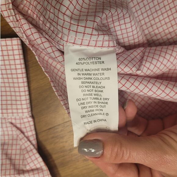 NWT Winn-Dixie XL 18 Button-Down Shirt Red Check Embroidered Logo Career Ready - Picture 8 of 9